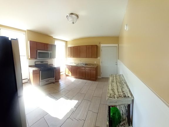 2nd image of 539 6th Ave Floor 2
