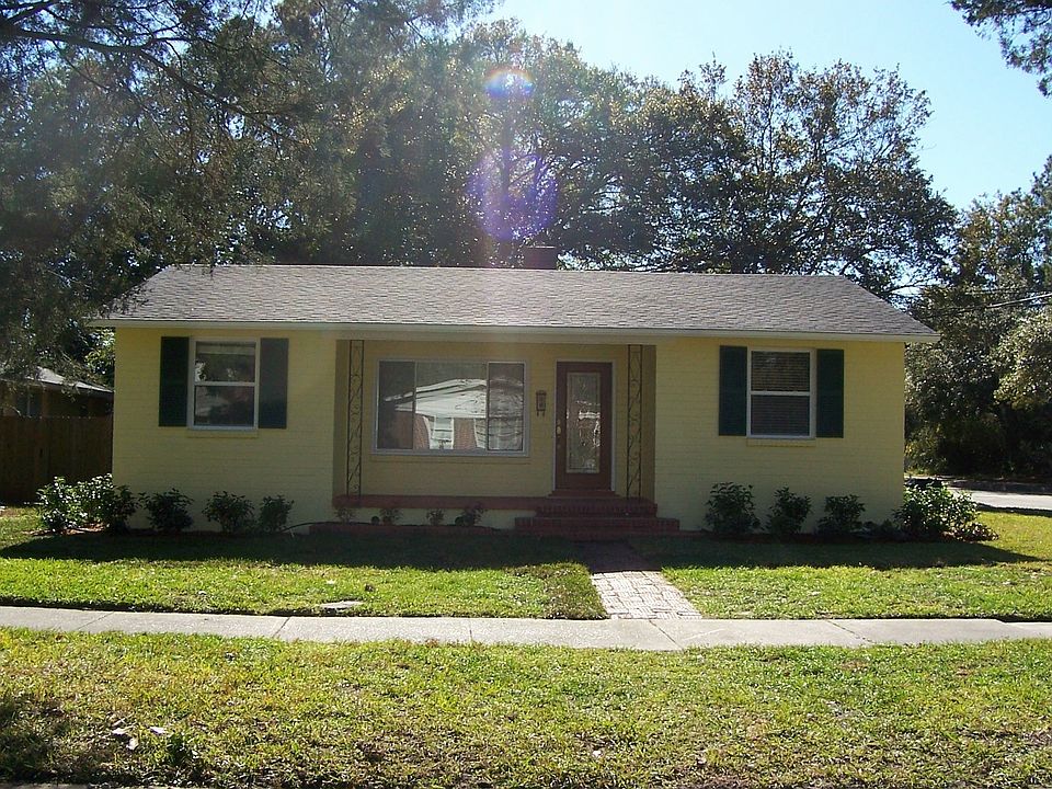 Very nice home in Venetia.