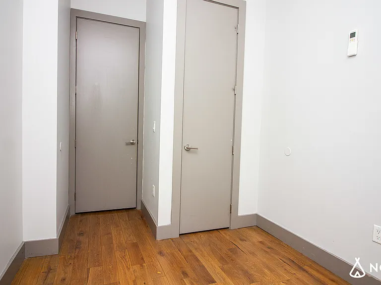 1873 Menahan St #2B — Photo 4