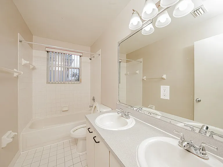 7142 Davit Cir — Photo 15