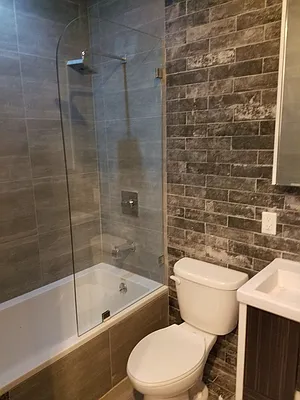 Rented by Space Link Realty | media 6