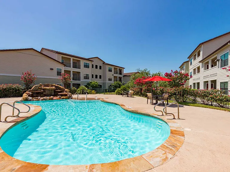 Plantation Apartments — Photo 69