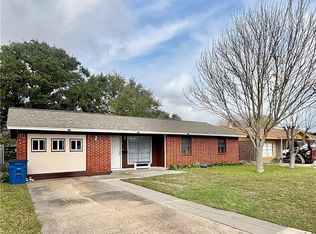1615 Meadowview Dr, Port Lavaca, TX 77979