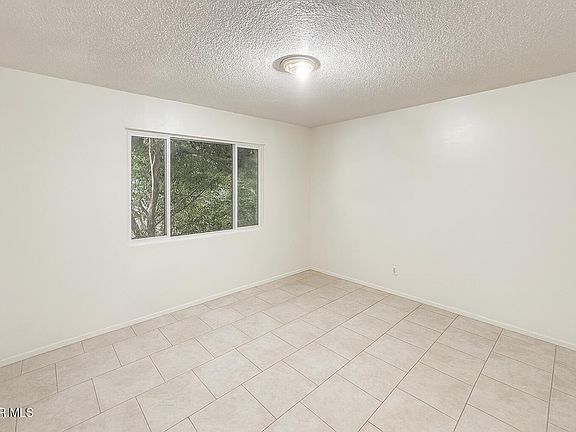 2nd image of 3172 Shelley St #3172