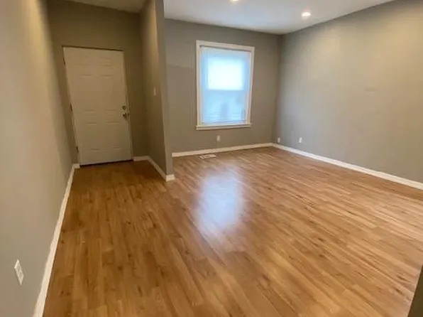 124 N Front St, Darby, PA 19023