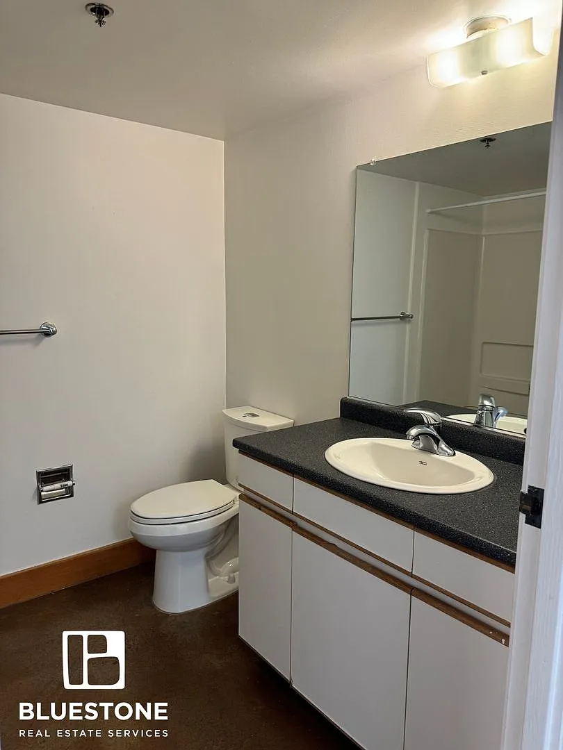 West Park Place — Photo 4