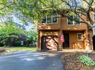 8 Brenden Ct, Clifton Park, NY 12065