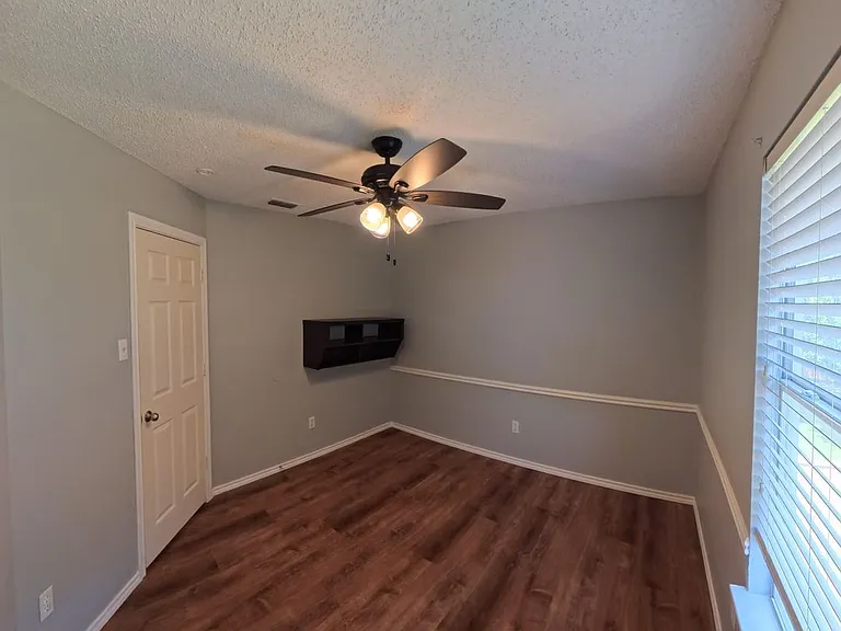 1209 Montclair Dr — Photo 20
