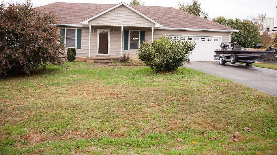 1st image of 168 Phelps Ct