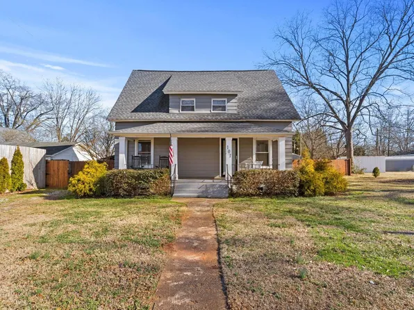 101 Bud St, Greenville, SC 29617