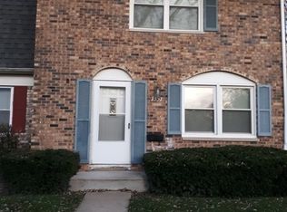 1551 McKool Ave, Streamwood, IL 60107