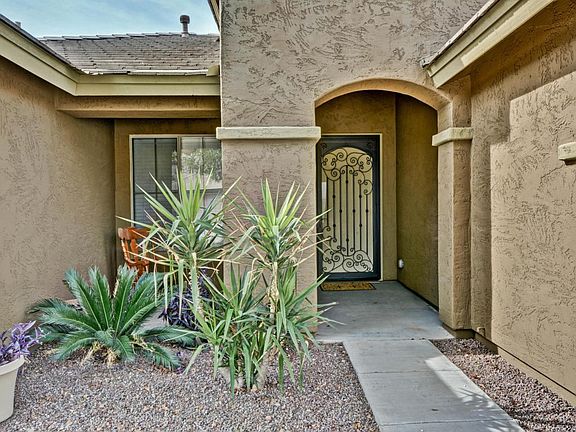 5th image of 15335 W Ventura St