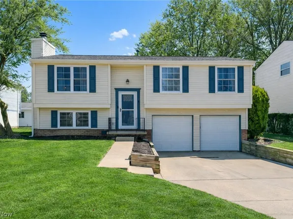 5430 Oak Ridge Dr, Willoughby, OH 44094