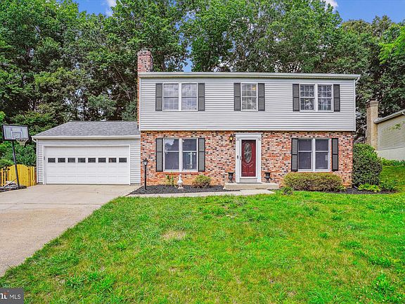 2nd image of 3864 Oriole Ct