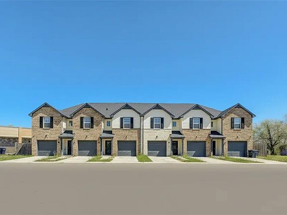 2nd image of 3531 Lockwood Dr