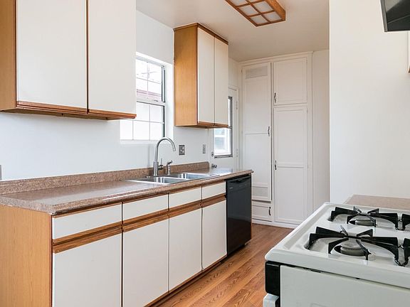 5th image of 602 Florence Ave
