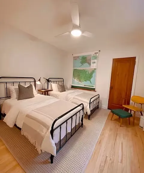 4935 Fairview Ave — Photo 7
