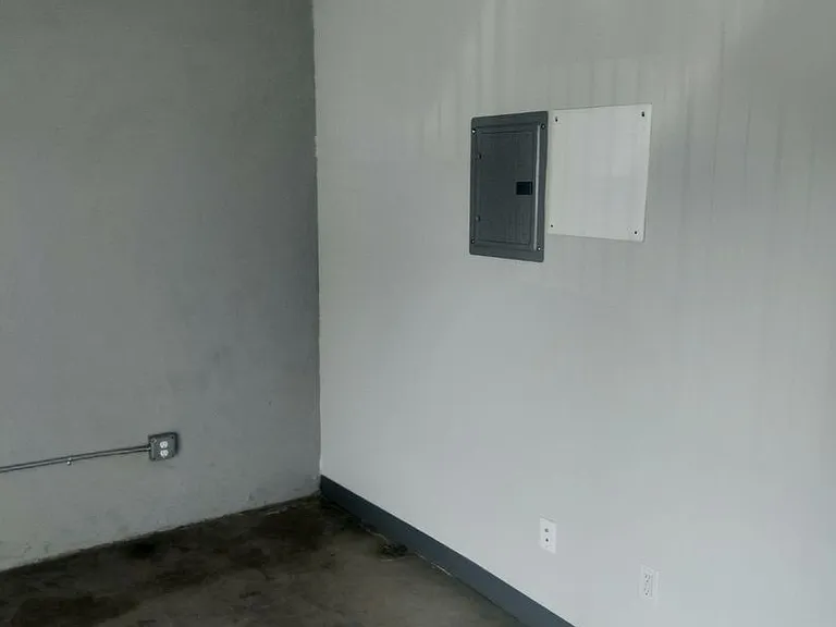 Habitat on 31st — Photo 5