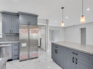 1120 NW 184th Dr, Miami Gardens, FL 33169
