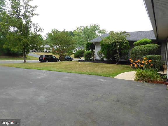 2nd image of 12205 Valerie Ln