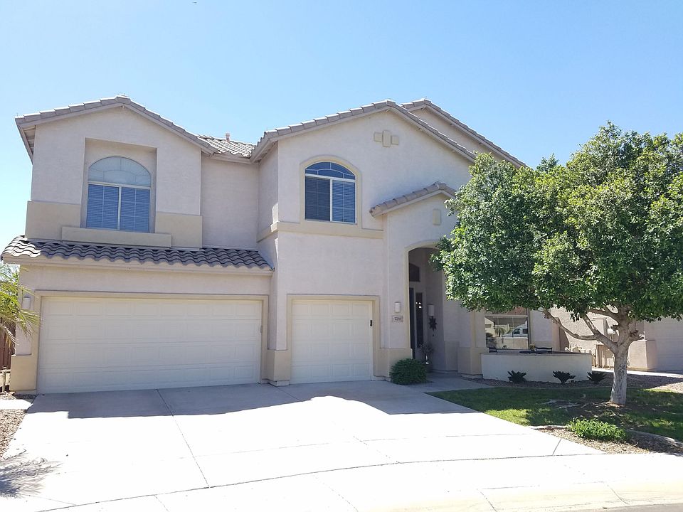 1st image of 729 W Carob Pl