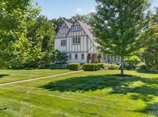 638 Sherwood Dr, Saint Louis, MO 63119
