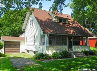 1341 Stanton Ln, Rochester, NY 14617