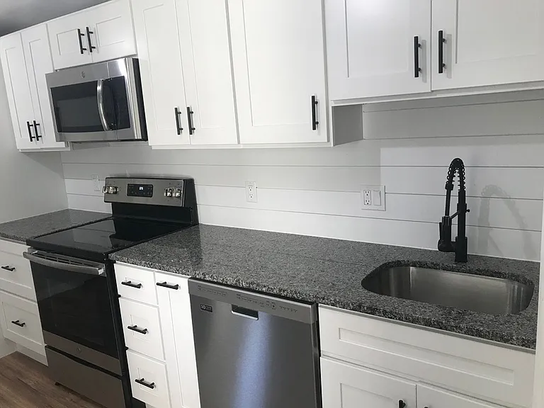 281 Bowen St #2 — Photo 1