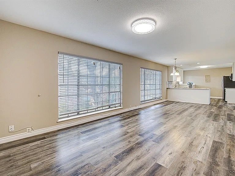 1st image of 2101 Fountain View Dr APT 76B