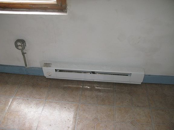 3rd image of 1608 Maury St