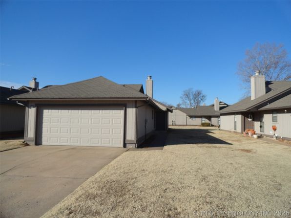 7310 S Saint Louis Ave