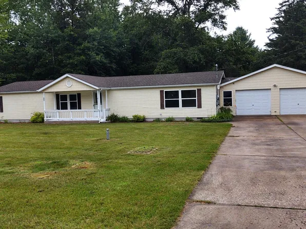 205 Center Dr, Roscommon, MI 48653