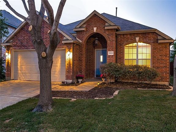 3rd image of 1024 Piedmont Dr