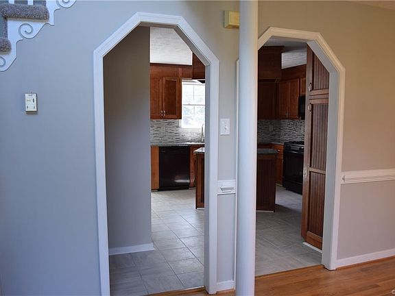 5th image of 707 Rockbasket Ln