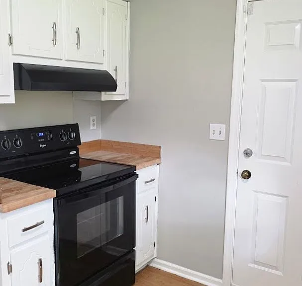 6000 Cherokee Dr SE — Photo 3
