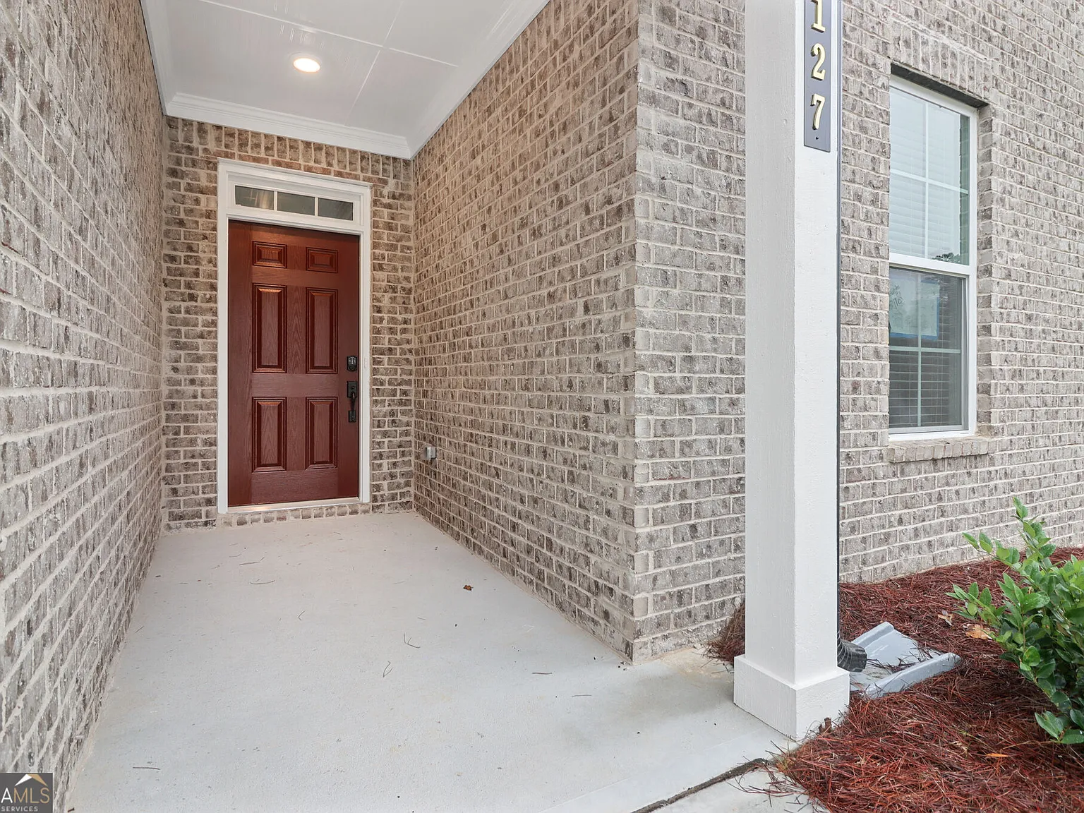 5 bed, 4.0 bath, 2929 sqft, $3,800 — Photo 4