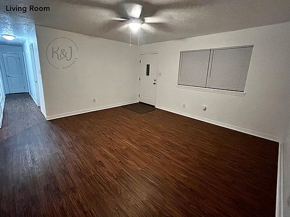 2nd image of 908 Comer Dr