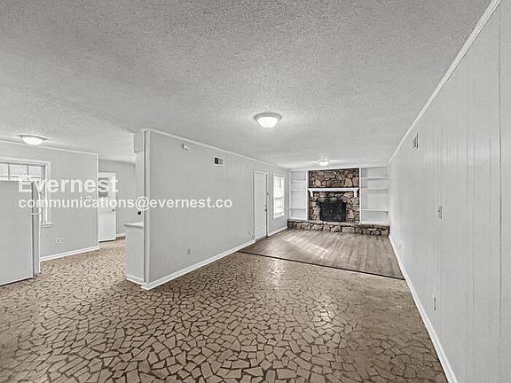 5th image of 3199 Gina Dr