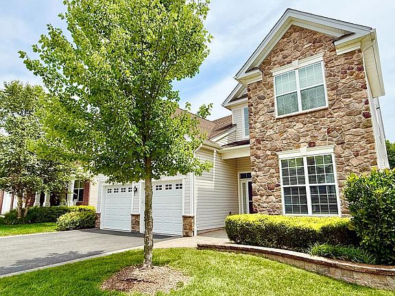 2nd image of 38 Inverness Dr