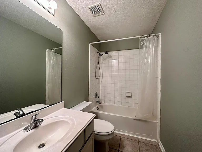 9222 Memorial Grove Dr — Photo 31