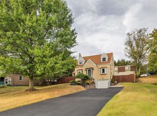 32 Wayne Ave, Jeannette, PA