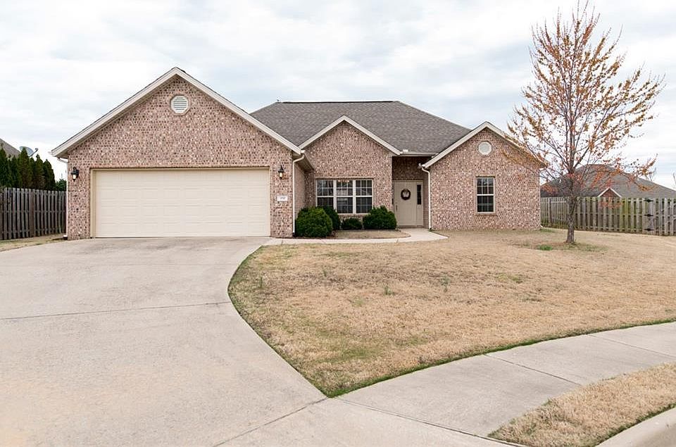 1st image of 450 Dassero Ct