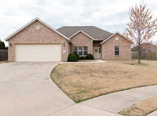 450 Dassero Ct, Centerton, AR 72719
