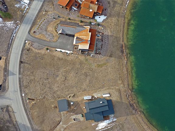 4th image of 162 Glacier Peaks Rd