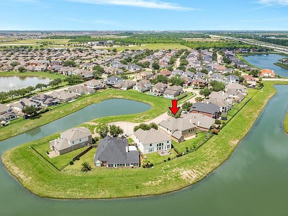 3rd image of 8 Terra Bella Dr
