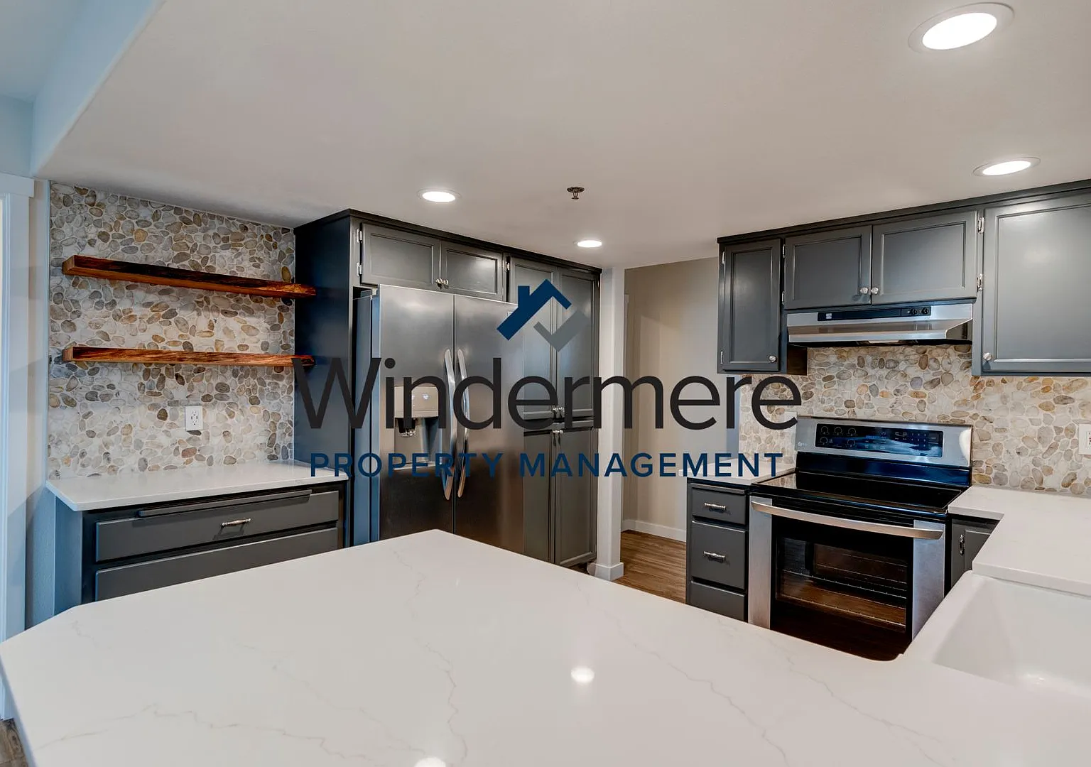 3 Bedroom 2 Bathroom Condo in Baker View Community — Photo 1