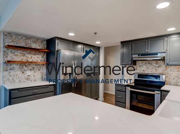 300 N Oak Harbor St APT C301