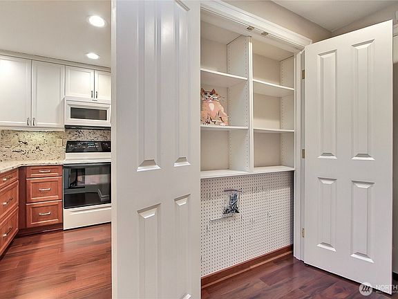 3rd image of 6323 N 26th Street