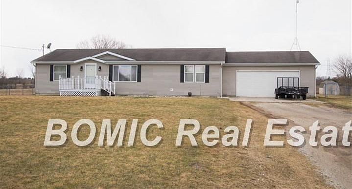 1st image of 10293 N Center Rd