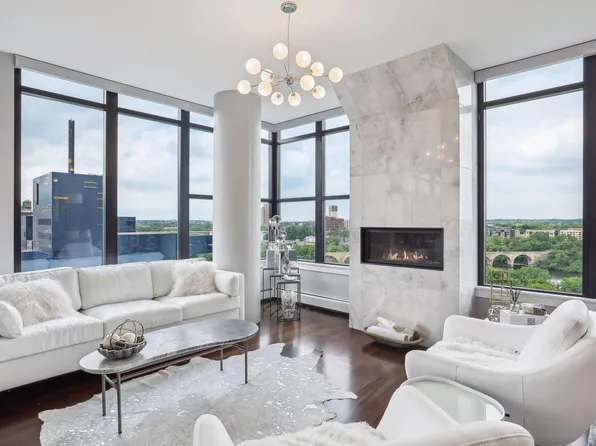 215 10th Ave S Unit 1013, Minneapolis, MN 55415